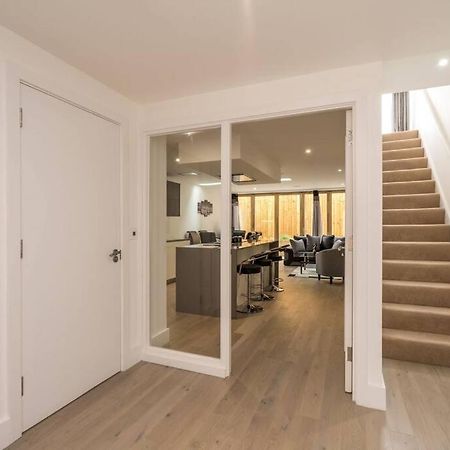 ロンドンLuxurious & Modern Townhouse In Hammersmithアパートメント エクステリア 写真