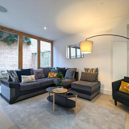 ロンドンLuxurious & Modern Townhouse In Hammersmithアパートメント エクステリア 写真