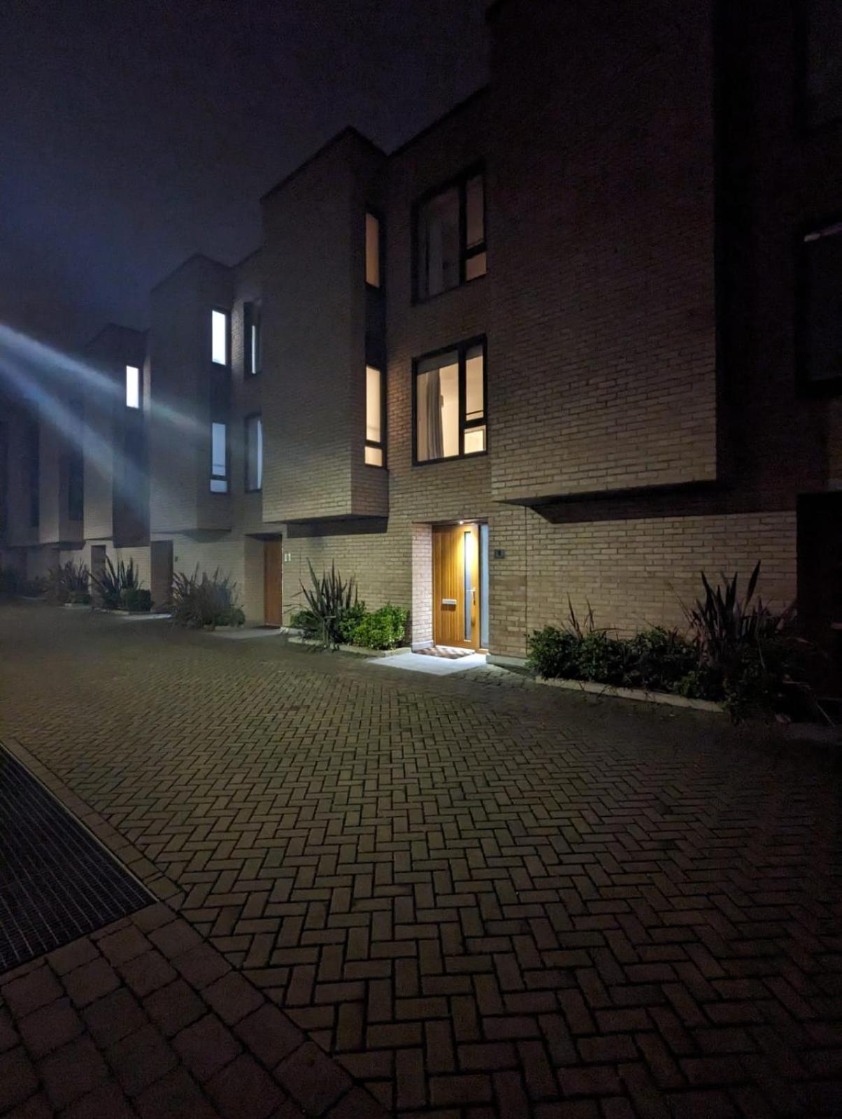 ロンドンLuxurious & Modern Townhouse In Hammersmithアパートメント エクステリア 写真