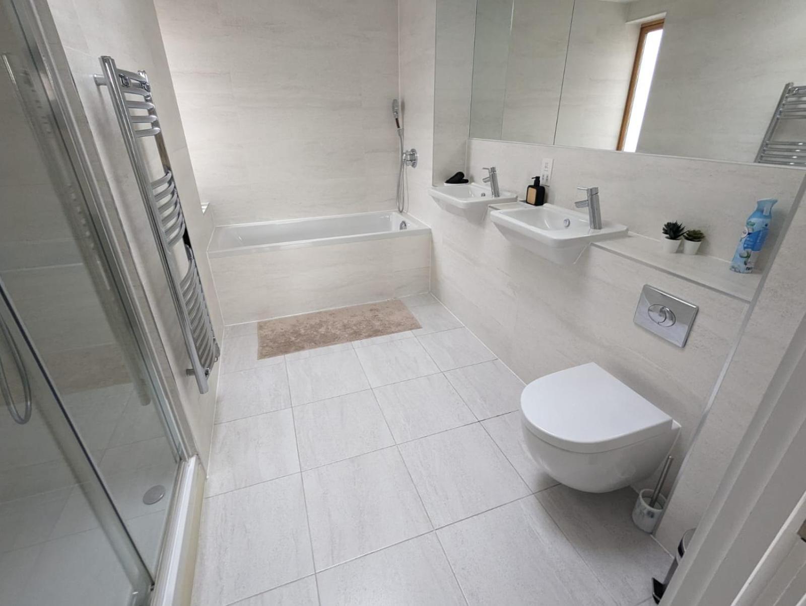 ロンドンLuxurious & Modern Townhouse In Hammersmithアパートメント エクステリア 写真
