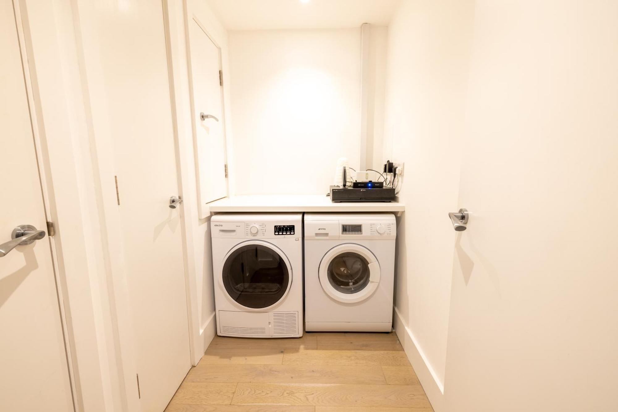 ロンドンLuxurious & Modern Townhouse In Hammersmithアパートメント エクステリア 写真